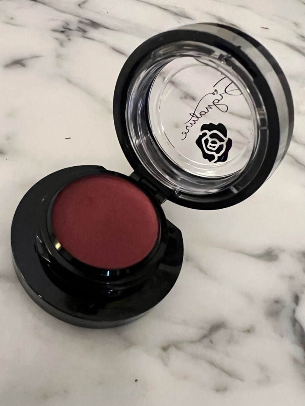 Mary Kay Signature Velvet Mousse Cheek- Berry KK14